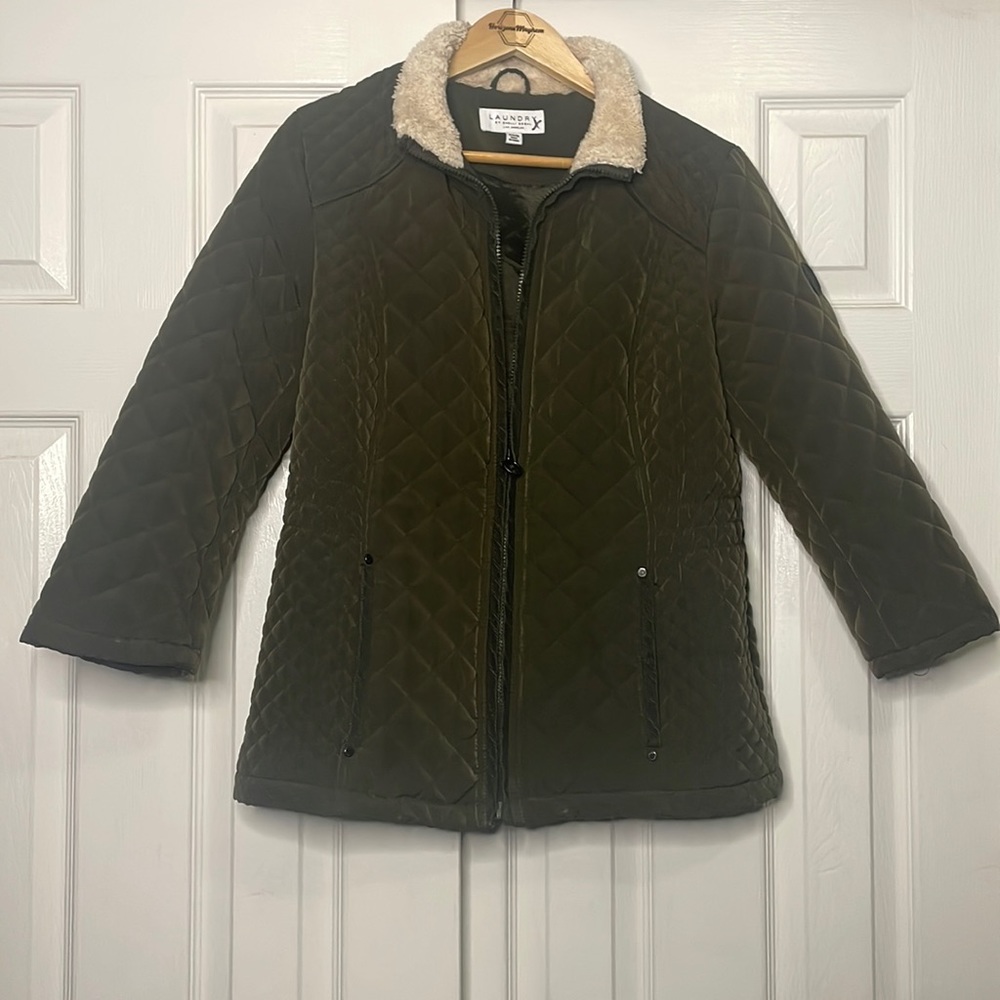 Laundry by Shelli Segal Women’s quilted Zip-Up Jacket (medium)